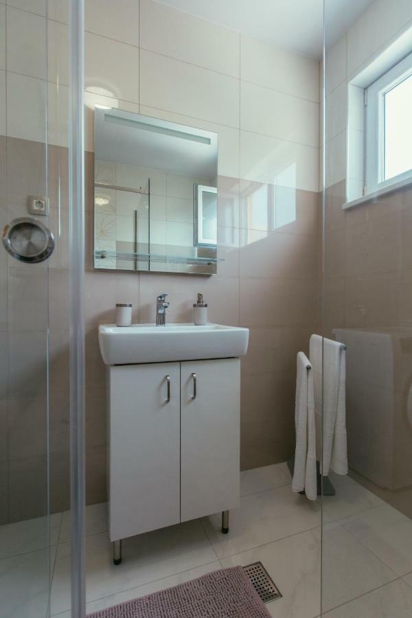 Ferienwohnung Maslina & Lavanda Podstrana Exterior foto